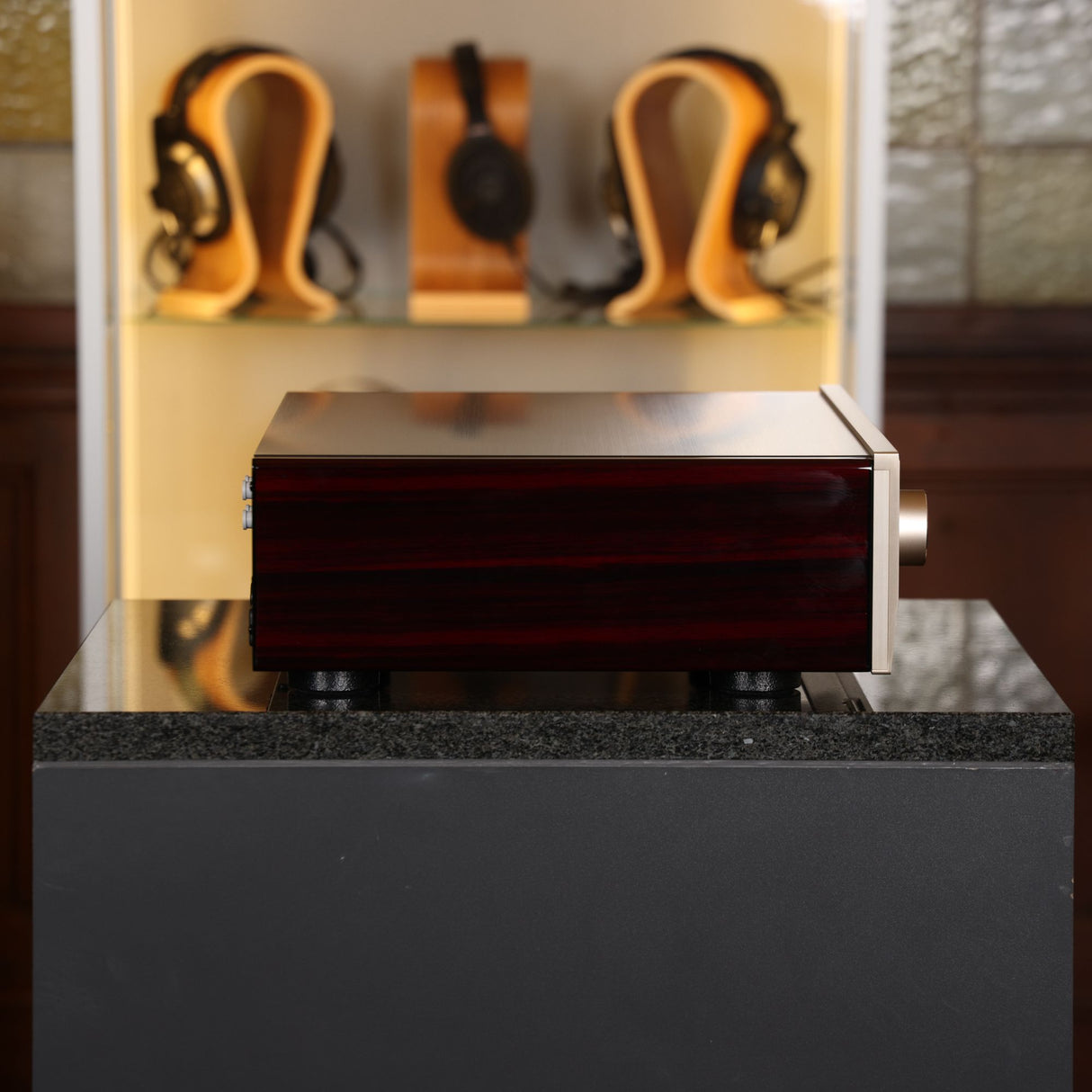 Accuphase C-2450 Vorverstärker (Gebraucht)