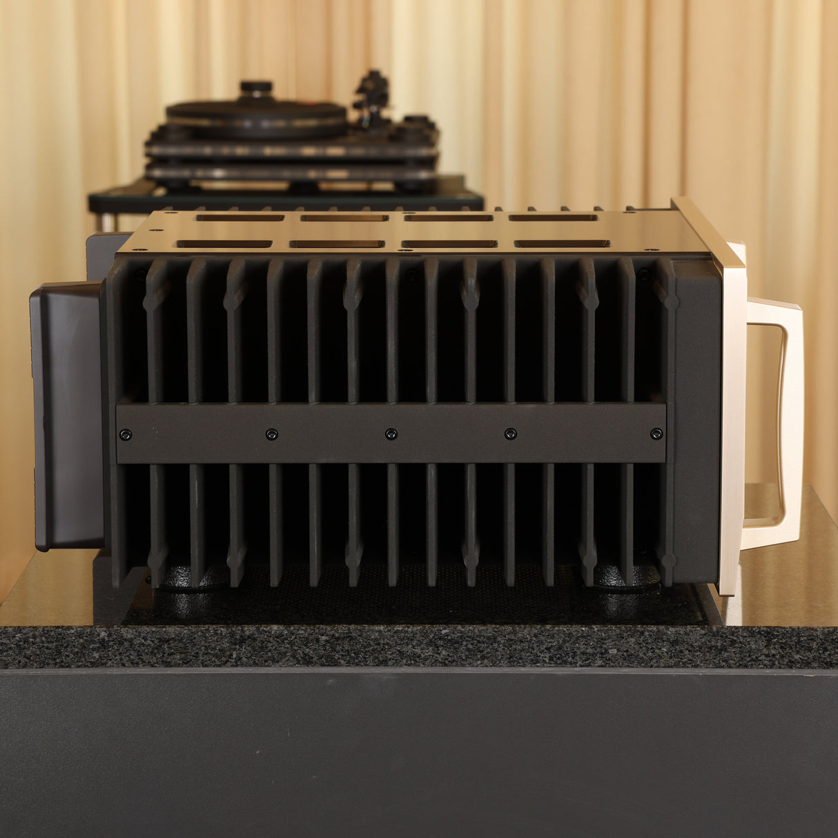 Accuphase A-250 Mono-Endverstärker Paar (Gebraucht)