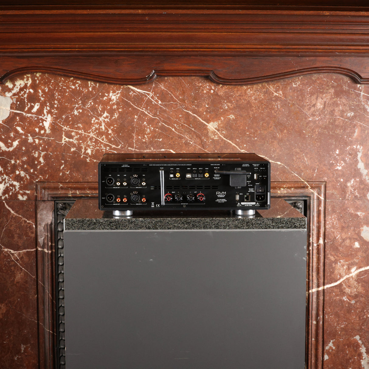 AVM CS 8.3 Black Edition mit S-DAC All-In-One-Vollverstärker (Vorführware)