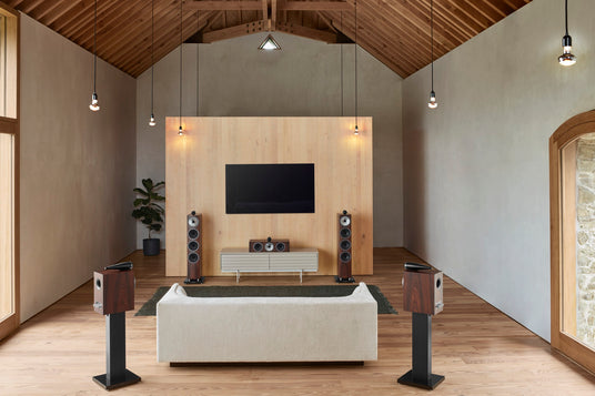 Bowers & Wilkins 705 S3 Kompaktlautsprecher in Mocha, im Wohnraum