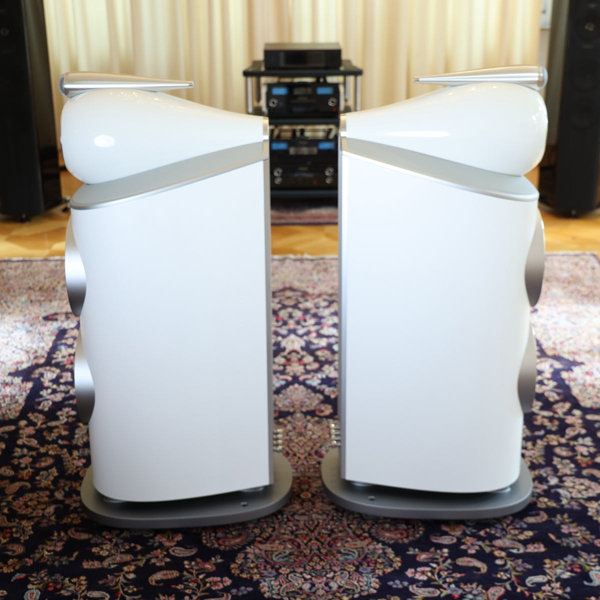 Bowers & Wilkins 801 D4 Standlautsprecher Weiß Gebraucht, Paar – Seitenansicht