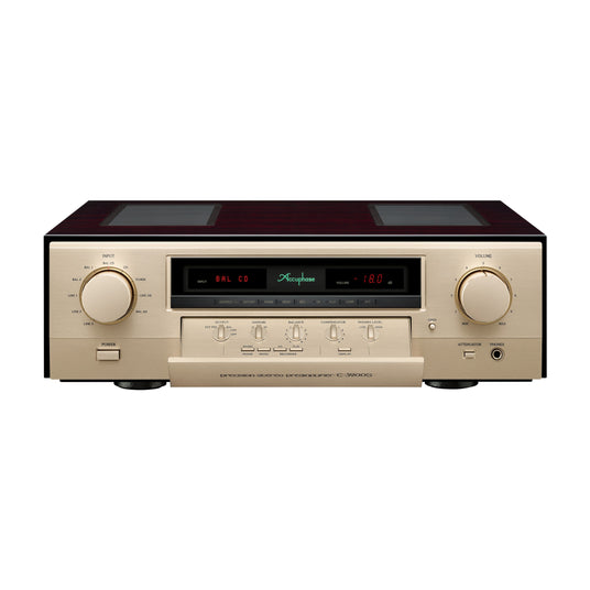 Accuphase C-3900S Vorverstärker, mit geöffneter Klappe