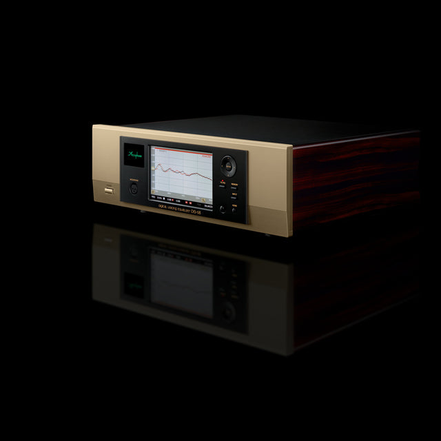 Accuphase DG-68 Digital Voicing Equalizer, Frontansicht von schräg rechts