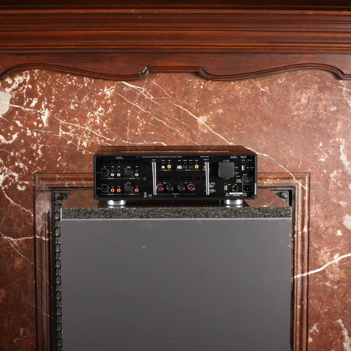 AVM CS 8.3 Black Edition mit S-DAC All-In-One-Vollverstärker (Vorführware)