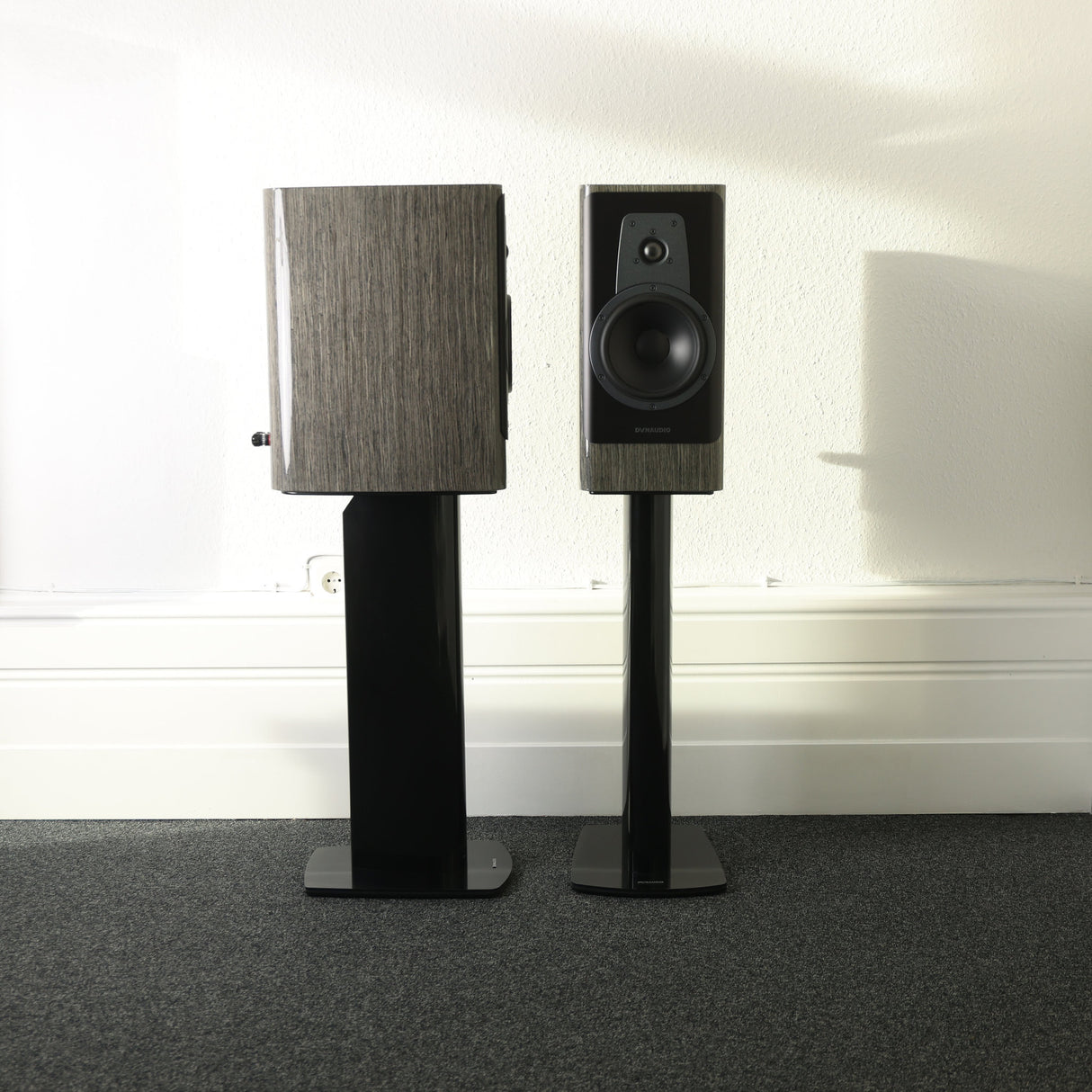 Dynaudio Contour 20 mit Stands Kompaktlautsprecher (Gebraucht)