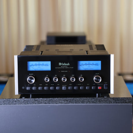 McIntosh MA6900 AC Final Edition Vollverstärker Gebraucht – Frontansicht