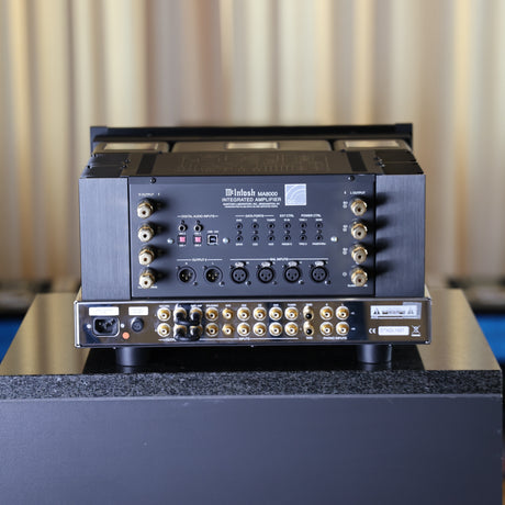 McIntosh MA8000 AC Vollverstärker Gebraucht – Rückseite mit Anschlüssen