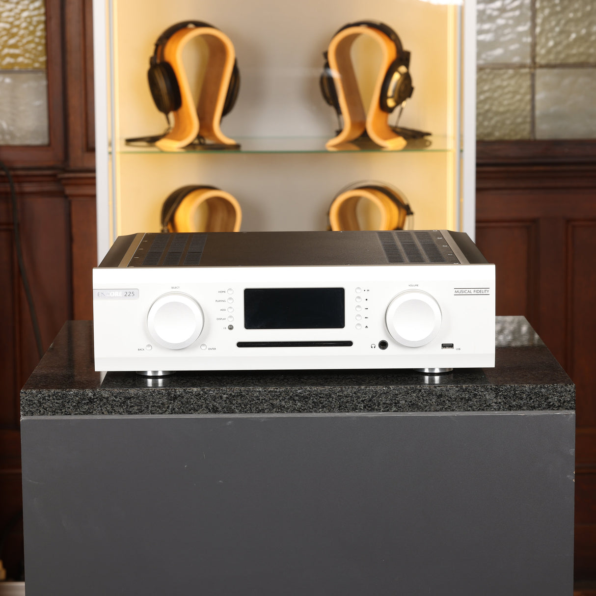 Musical Fidelity M6 Encore 225 Silber – All-In-One Streaming-Vollverstärker mit integriertem CD-Player (Gebraucht)