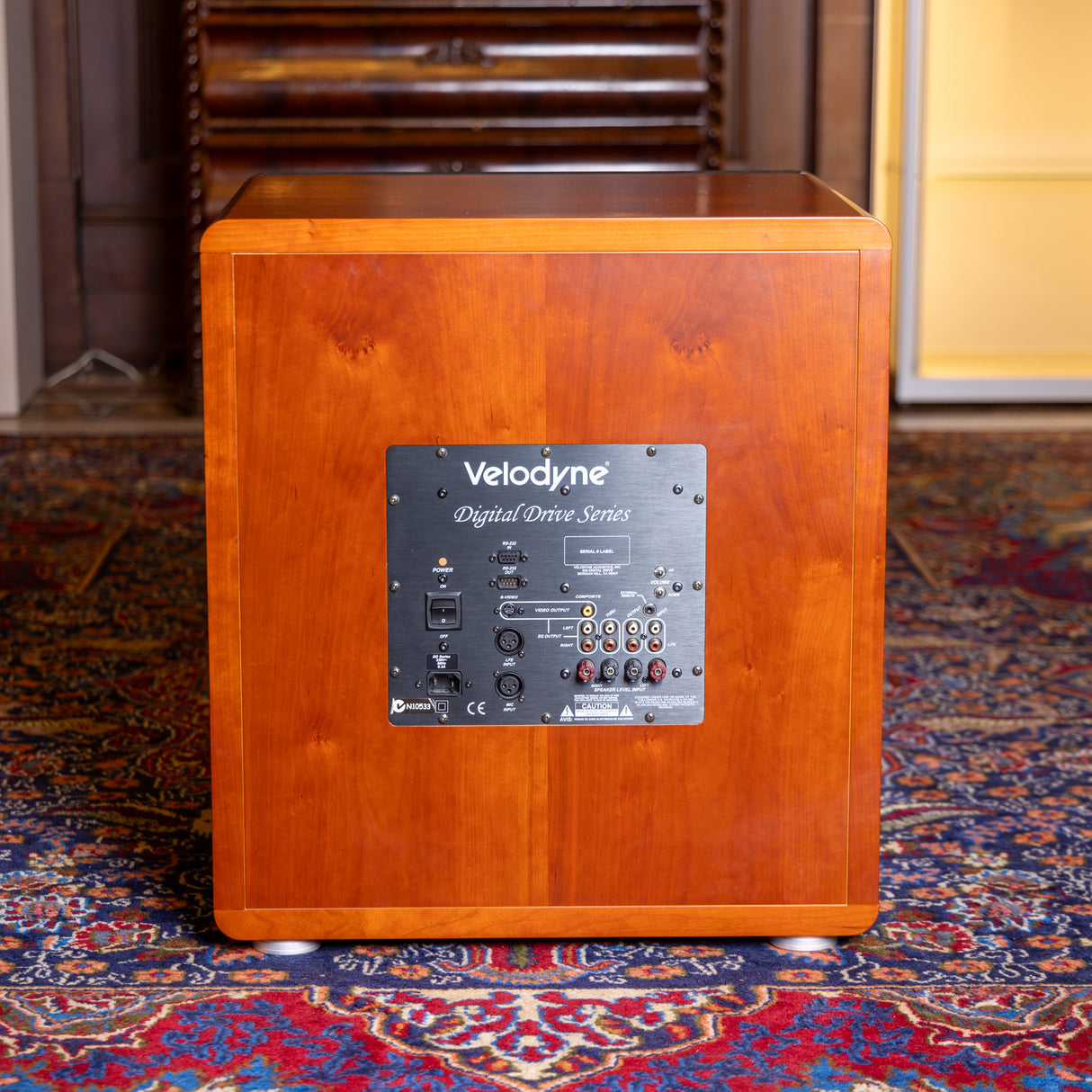 Velodyne DD-15 – Referenz-Subwoofer mit Einmess-System (Gebraucht)