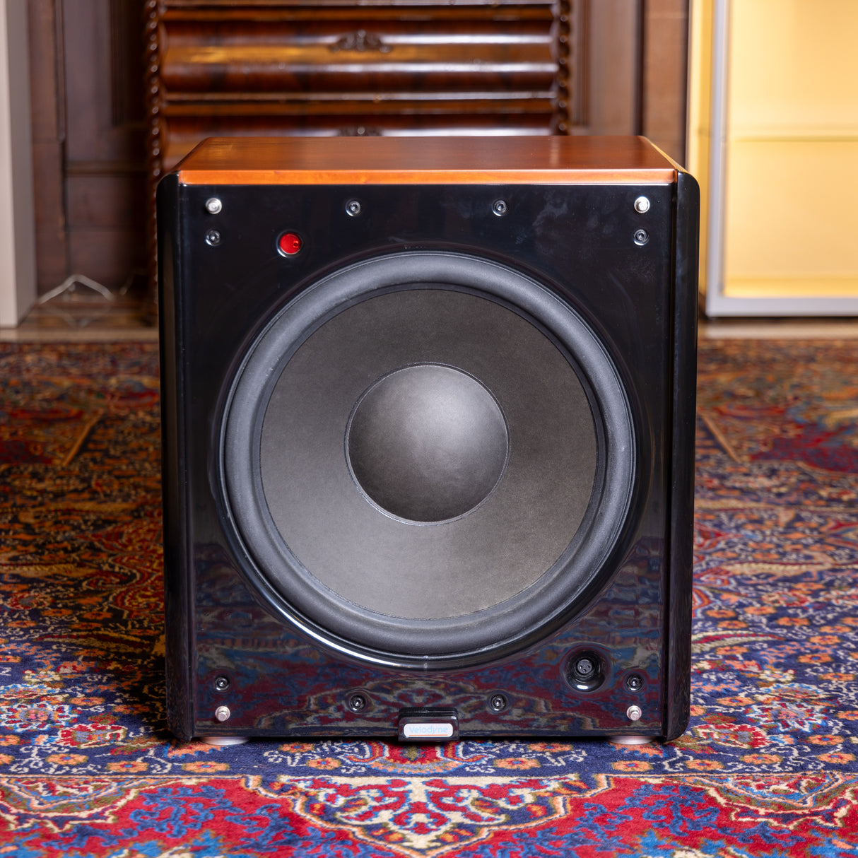Velodyne DD-15 – Referenz-Subwoofer mit Einmess-System (Gebraucht)