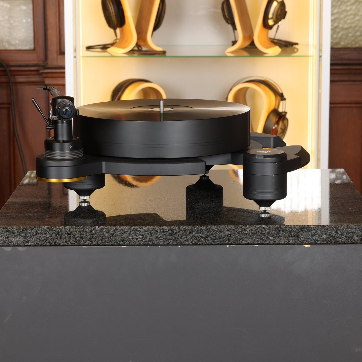 Zavfino ZV8 X Titanium Set – Plattenspieler mit Aeshna Tonarm & Highlands Tonarmkabel (Gebraucht)