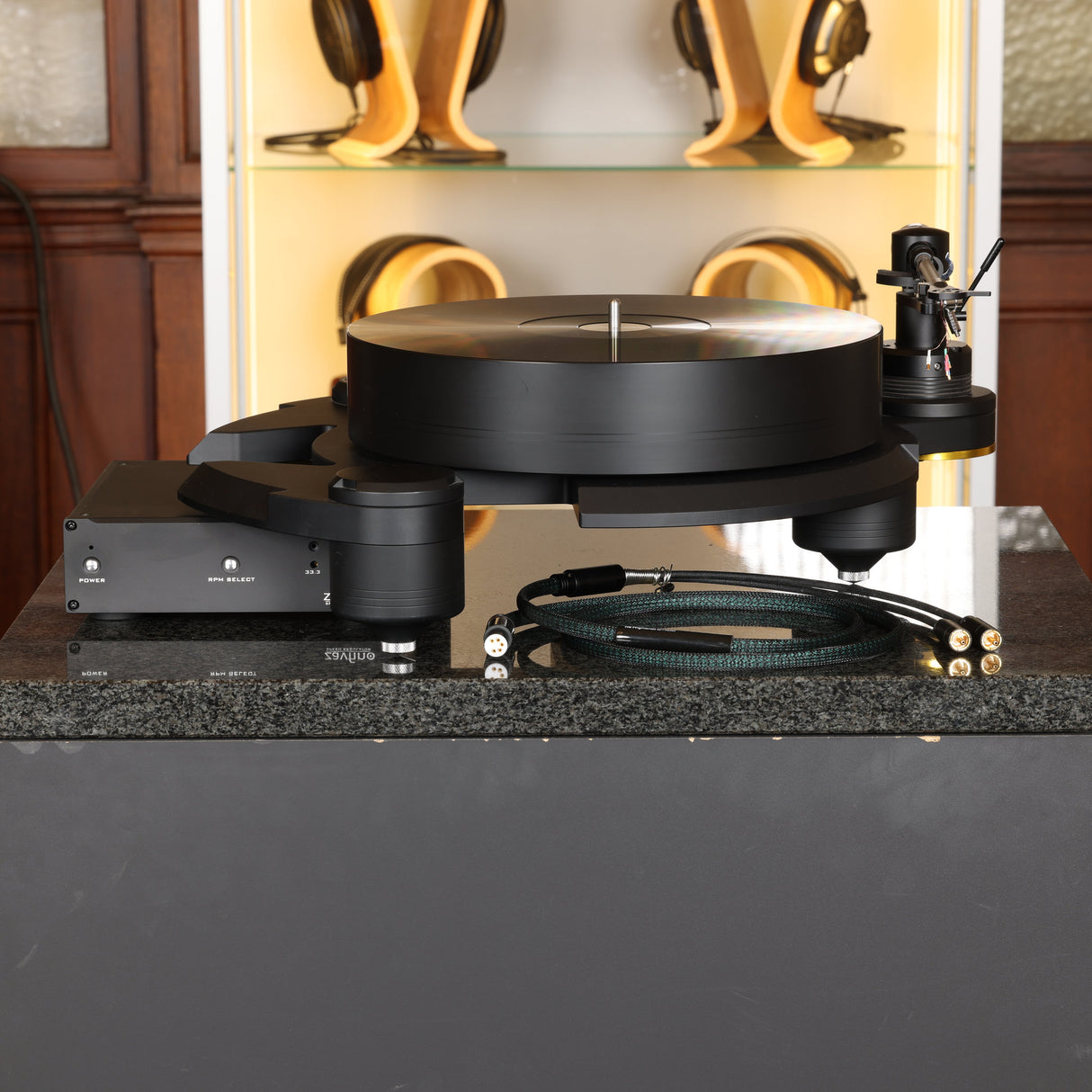 Zavfino ZV8 X Titanium Set – Plattenspieler mit Aeshna Tonarm & Highlands Tonarmkabel (Gebraucht)