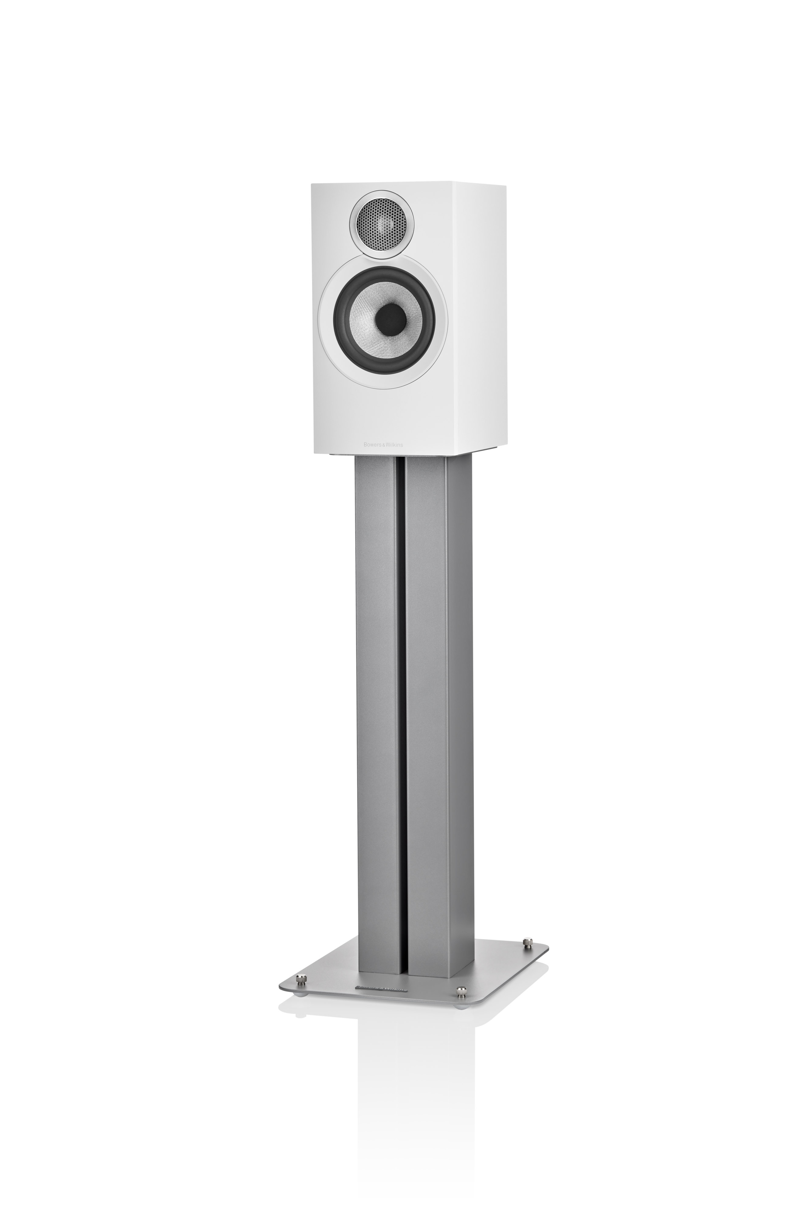 Bowers & Wilkins 607 S3 Weiß Lautsprecher eingedreht ohne Abdeckung auf Standfuß FS-600 S3 Silber