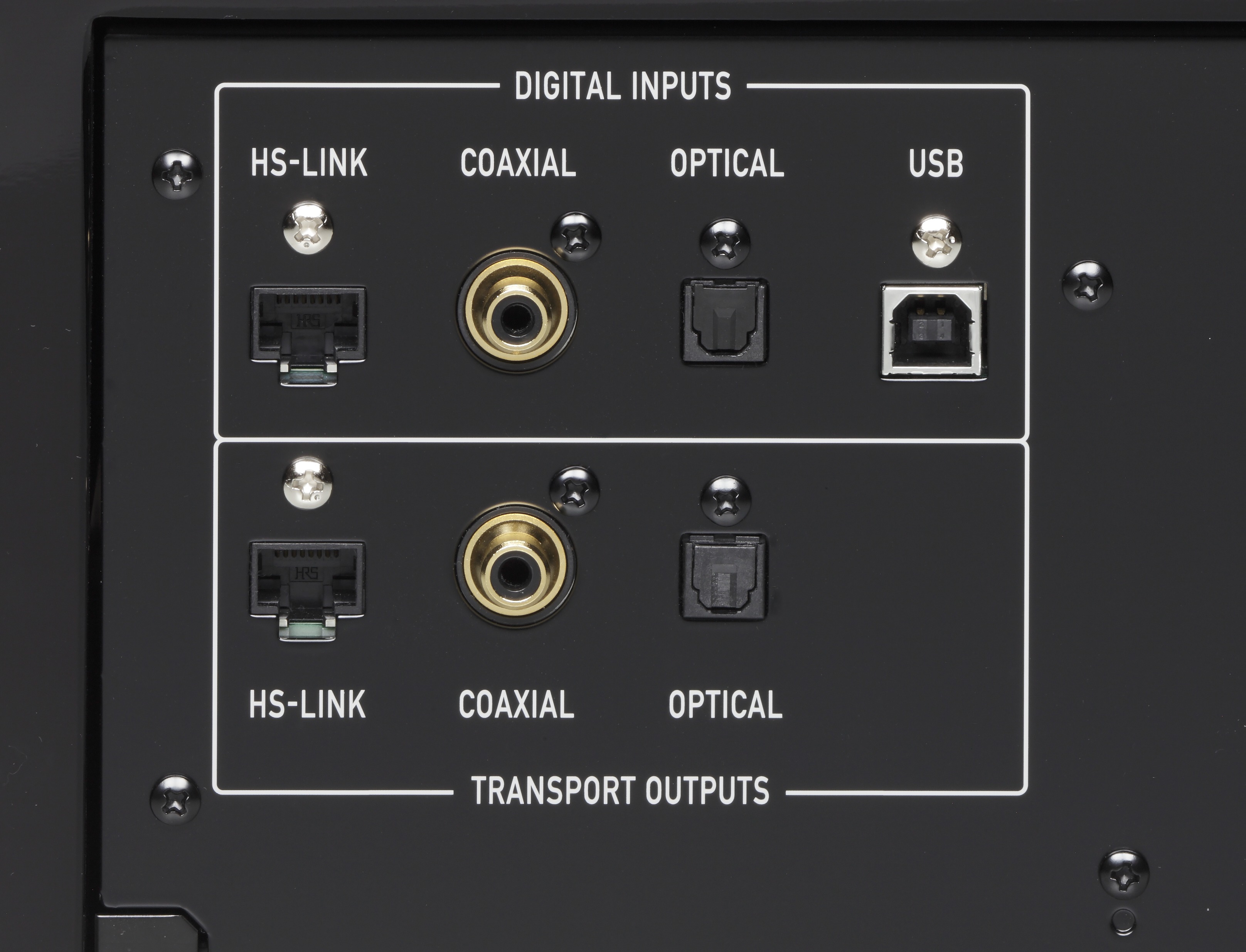 Accuphase DP-750 SACD/CD-Spieler Rückseite Digitale Eingänge und Transport Ausgänge