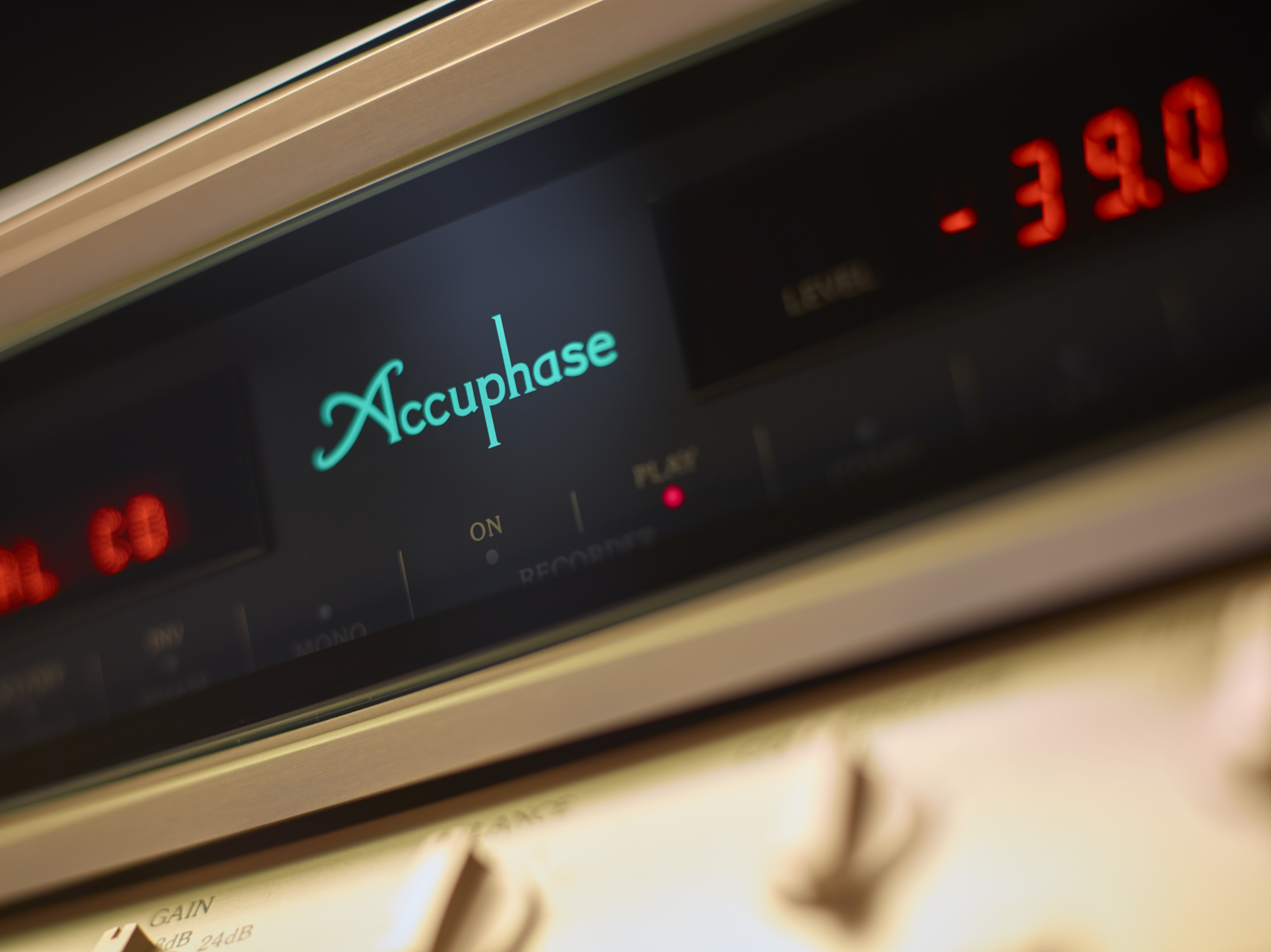 Accuphase C-3900 Vorstufe Display