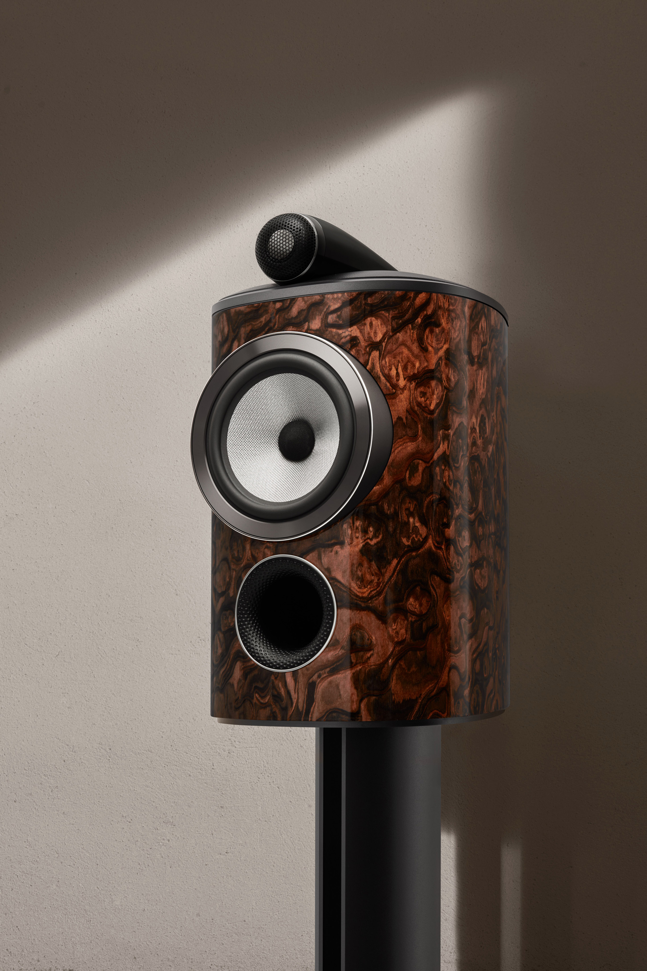 Bowers & Wilkins 805 D4 Signature California Burl Gloss Lautsprecher mit Standfuß