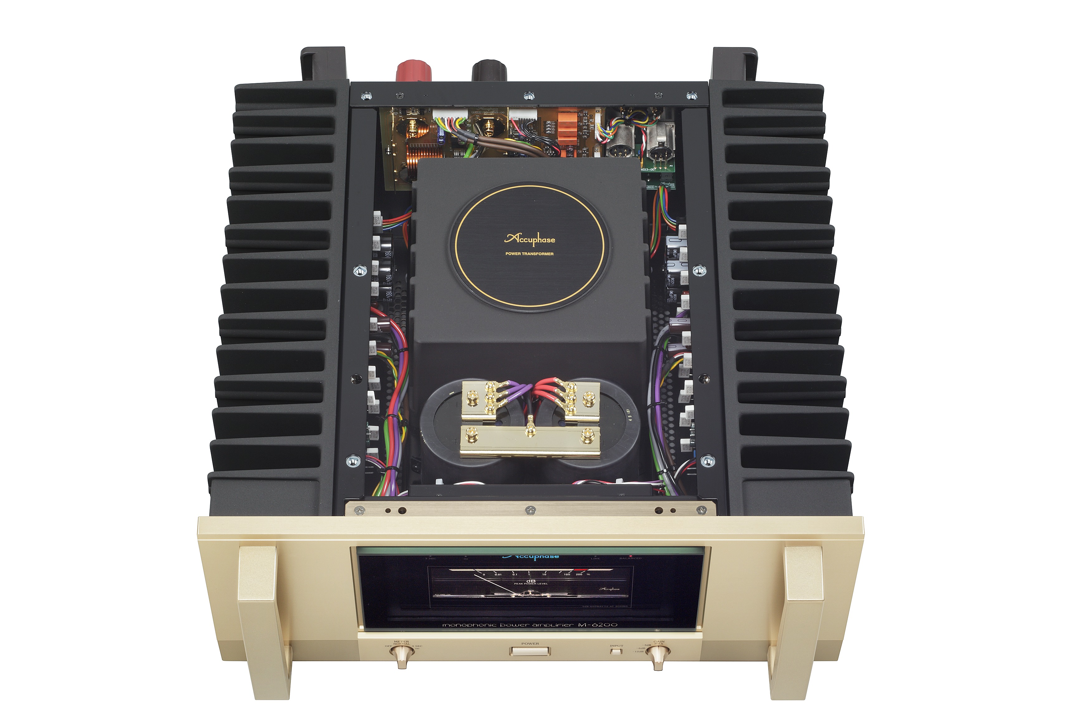 Accuphase M-6200 Endstufe mit geöffnetem Gehäuse Accuphase M-6200 Endstufe mit geöffnetem Gehäuse