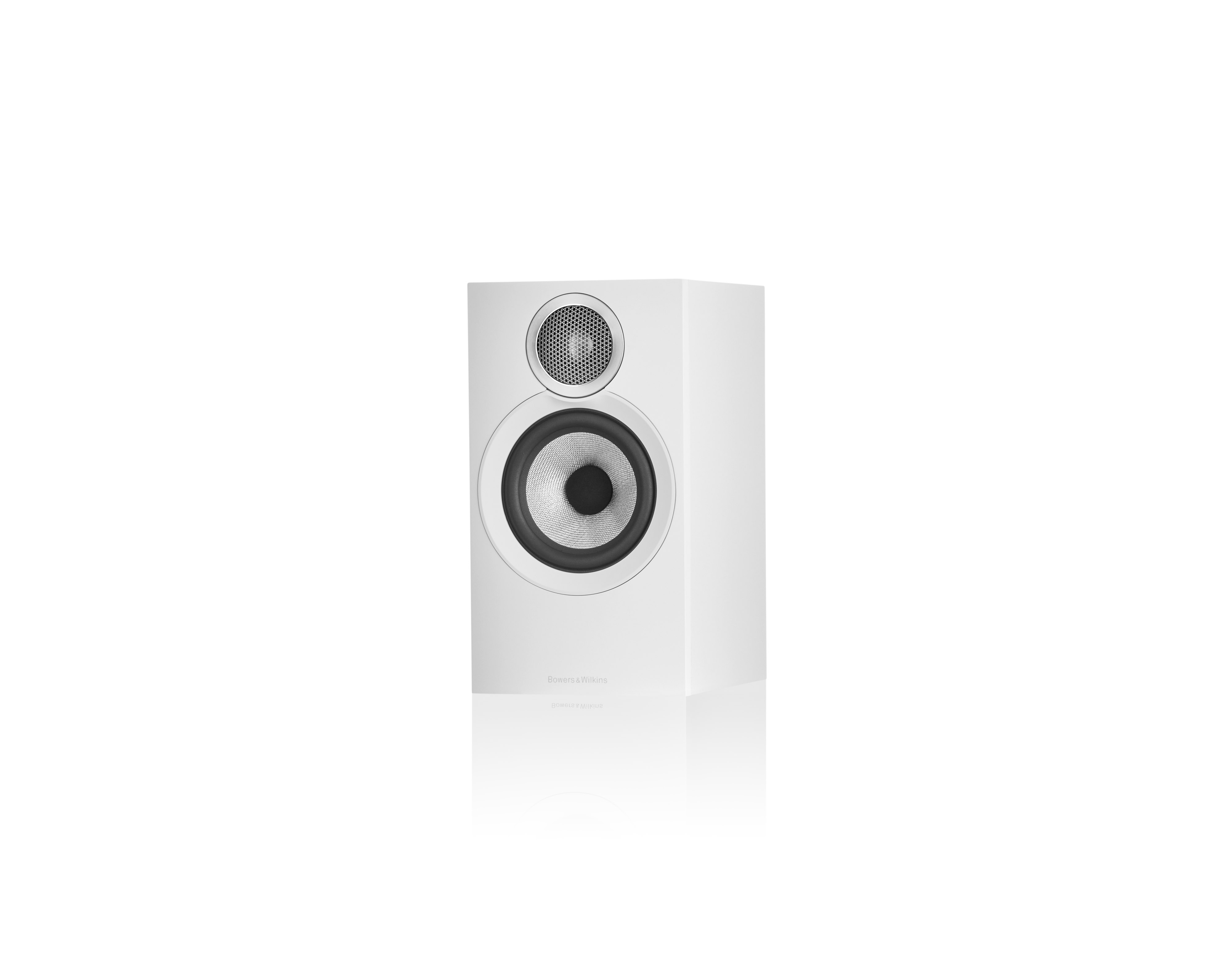 Bowers & Wilkins 607 S3 Weiß Lautsprecher eingedreht ohne Abdeckung