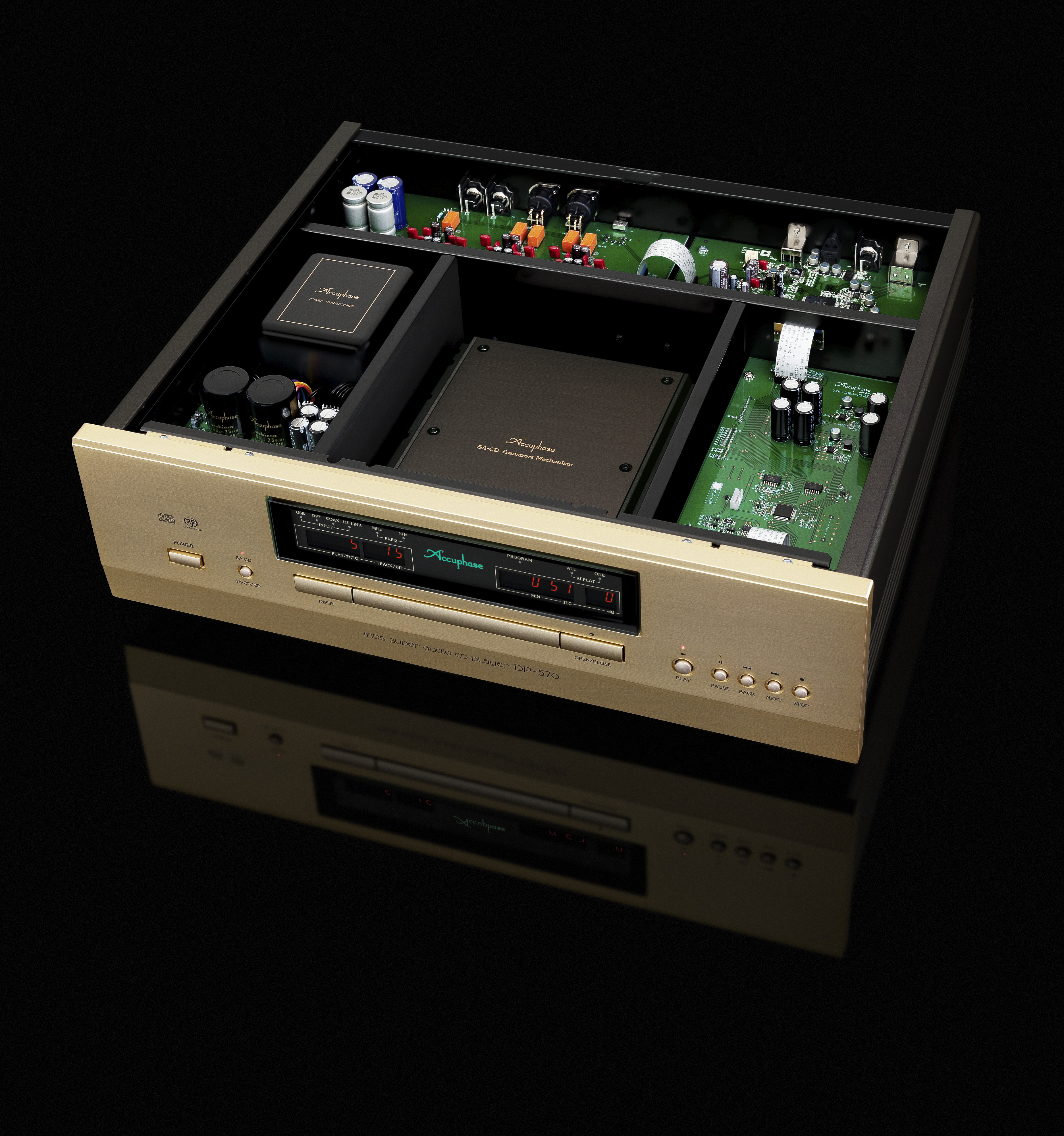 Accuphase DP-570 CD/SACD-Spieler mit geöffnetem Gehäuse