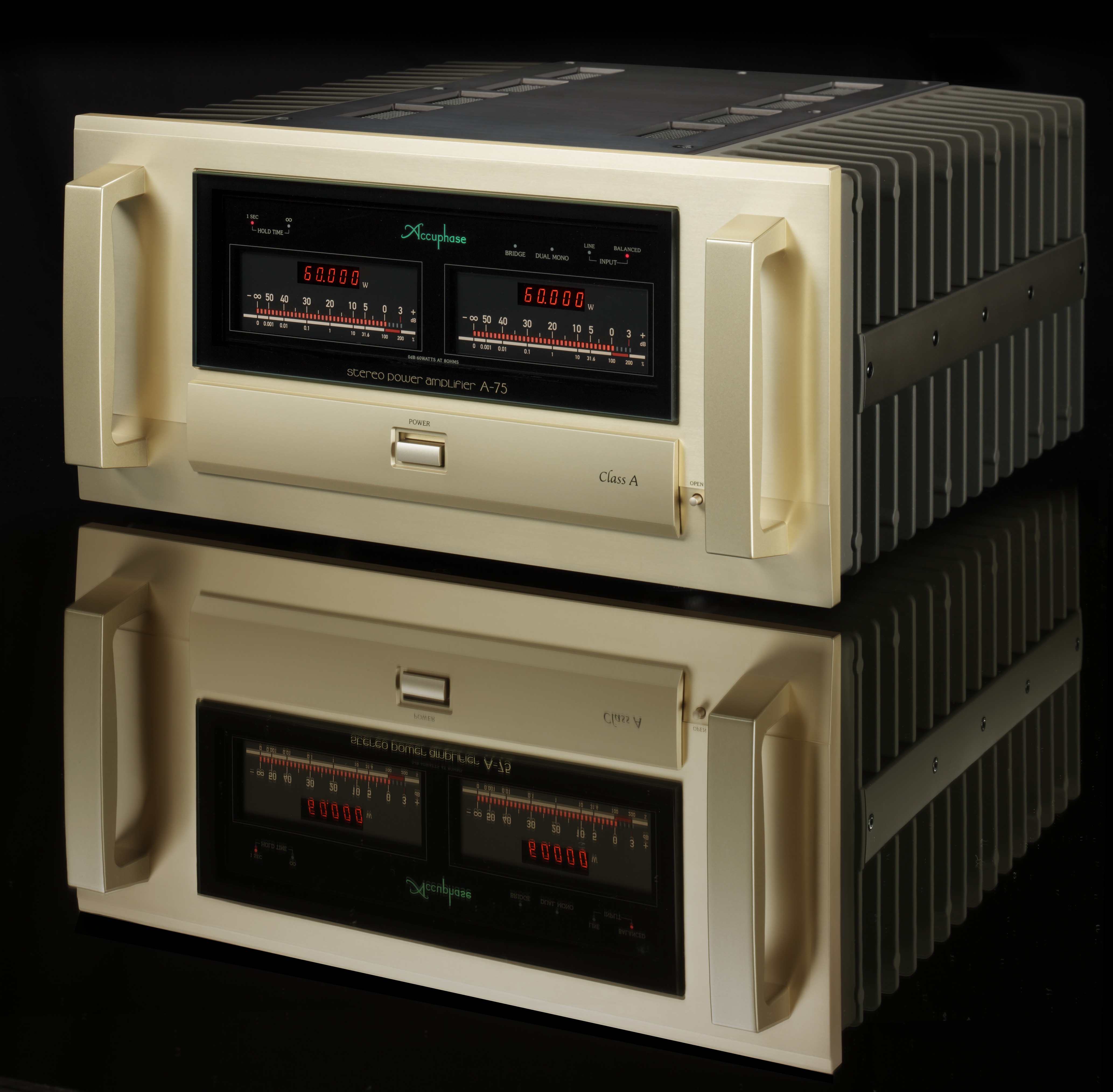 Accuphase A-75 Endstufe Diagonal