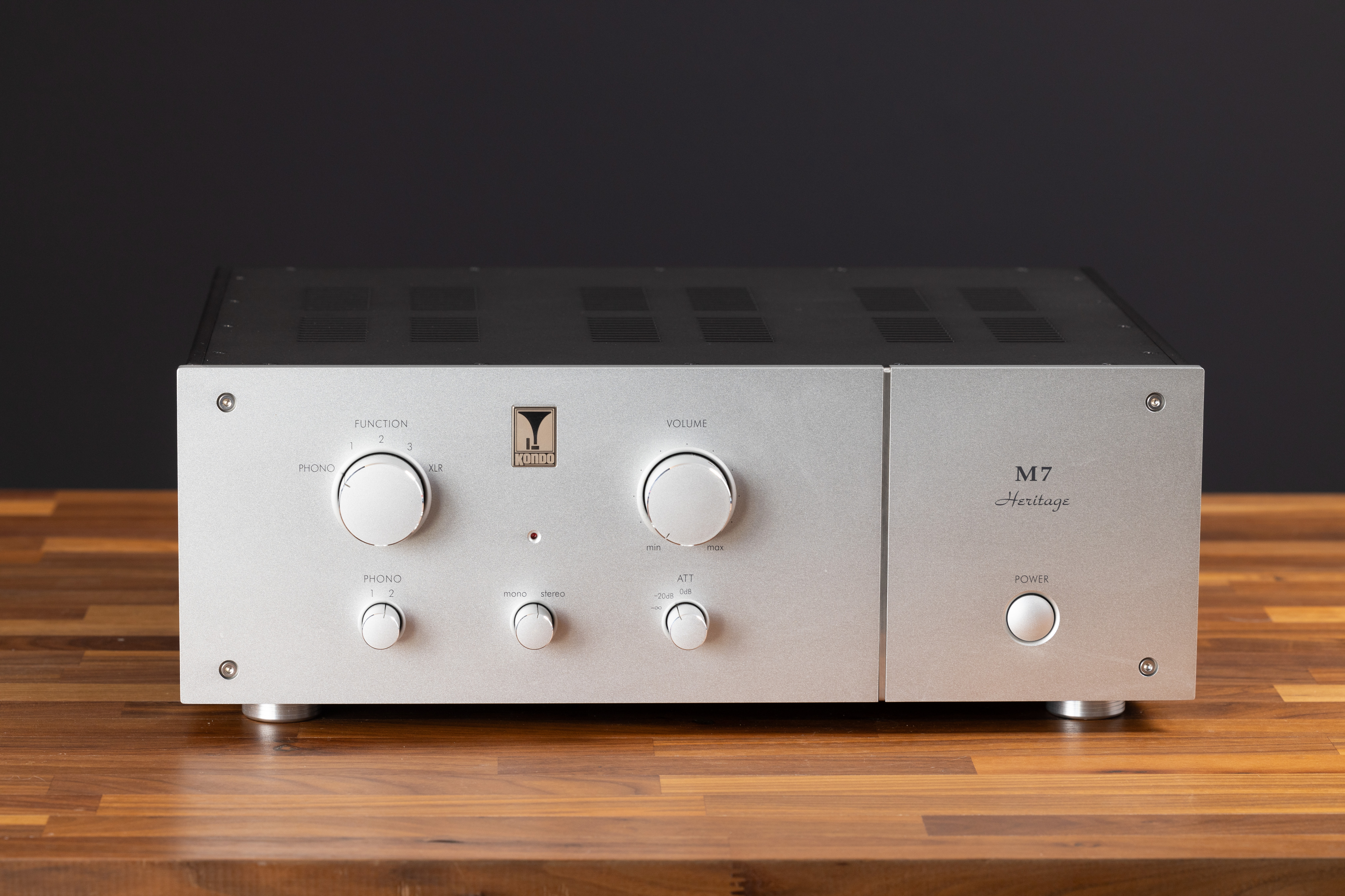 Kondo M7 Heritage - Referenz Röhren-Vorverstärker mit eingebautem MM Phonovorverstärker (gebraucht)