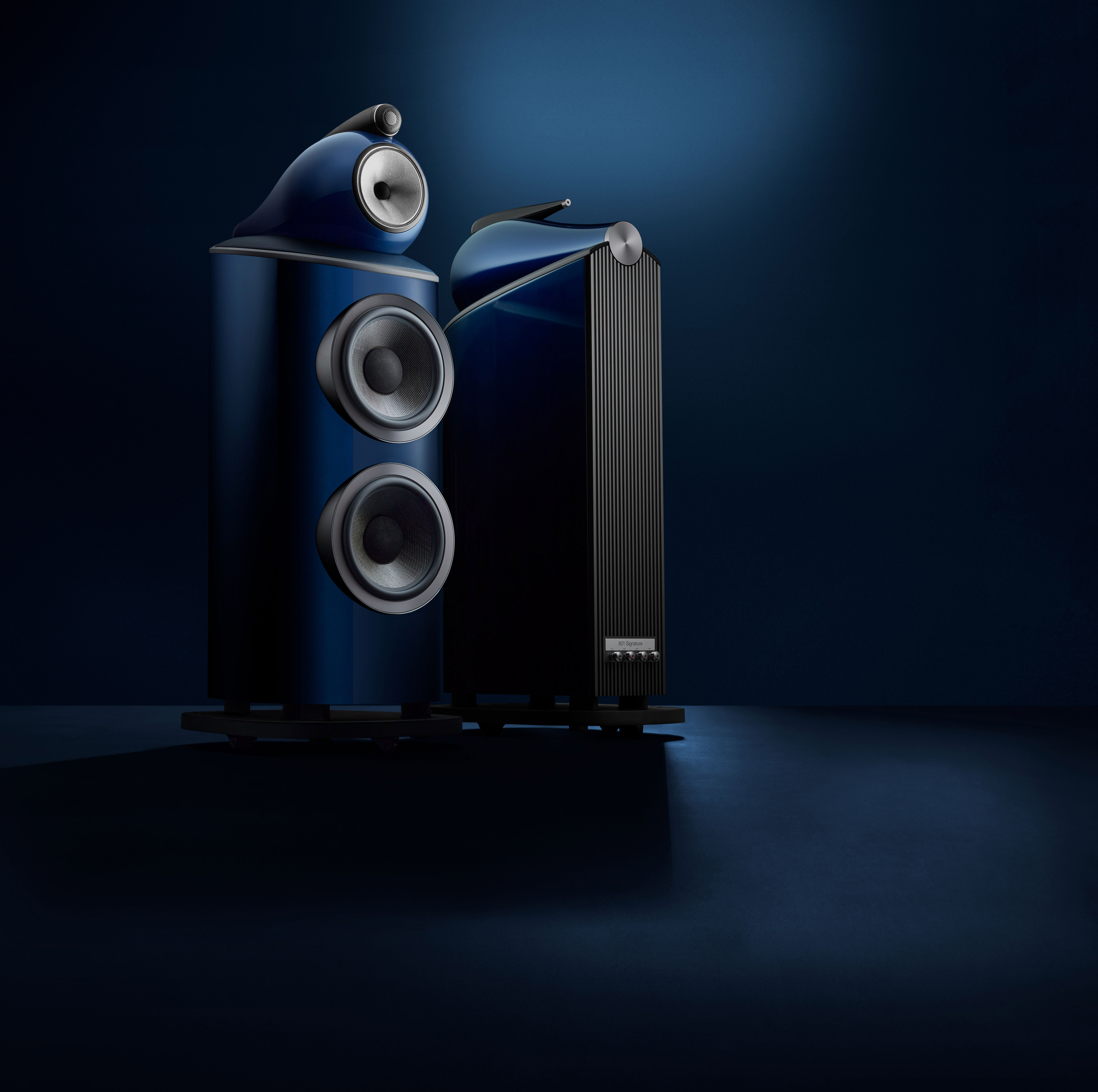Bowers & Wilkins 801 D4 Signature Midnight Blue Metallic Lautsprecher Vorne und Hinten