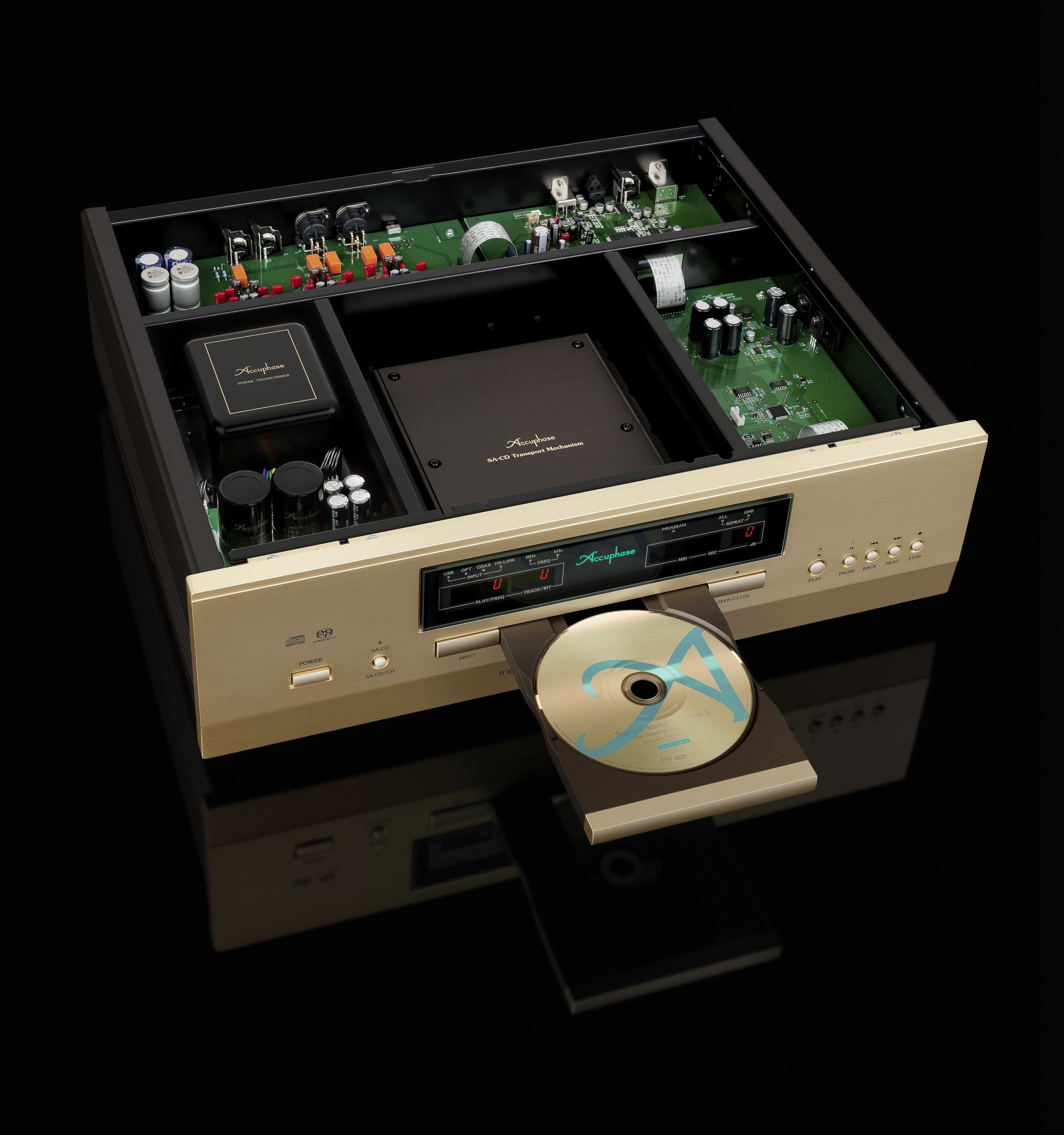 Accuphase DP-570 CD/SACD-Spieler mit geöffnetem Gehäuse und geöffnetem Laufwerkfach