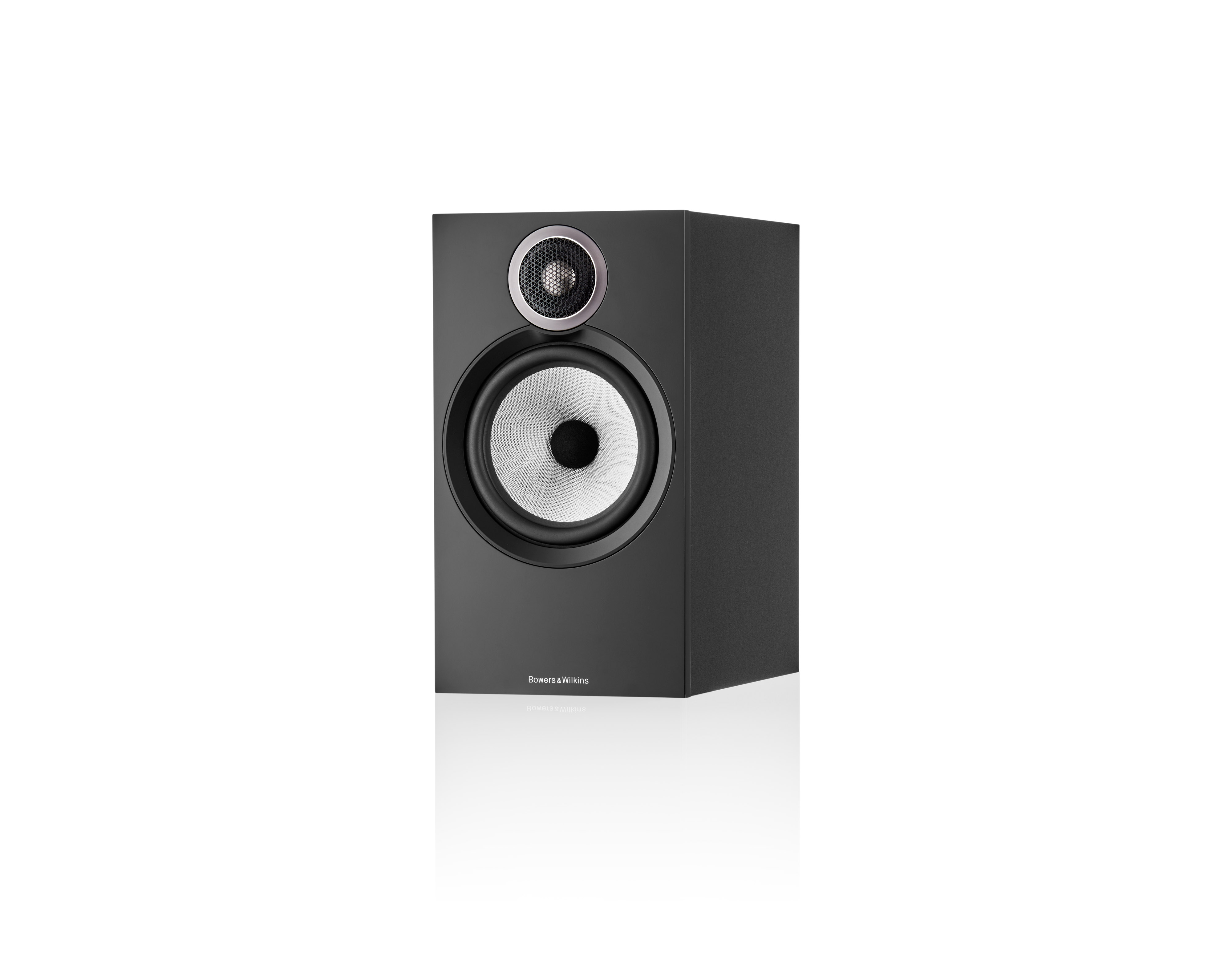 Bowers & Wilkins 606 S3 Schwarz Lautsprecher eingedreht ohne Abdeckung